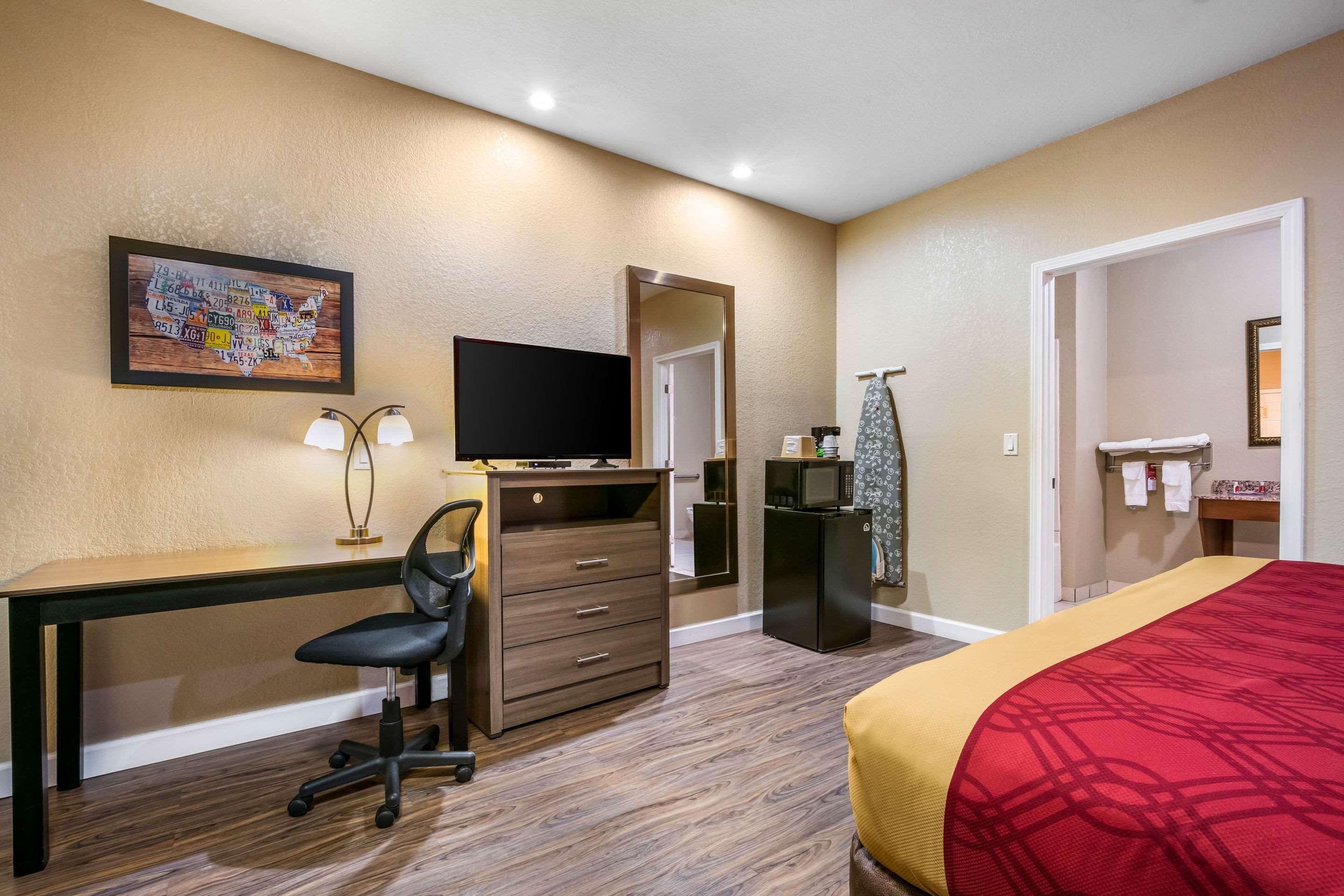 Econo Lodge Inn & Suites Horn Lake Exteriör bild