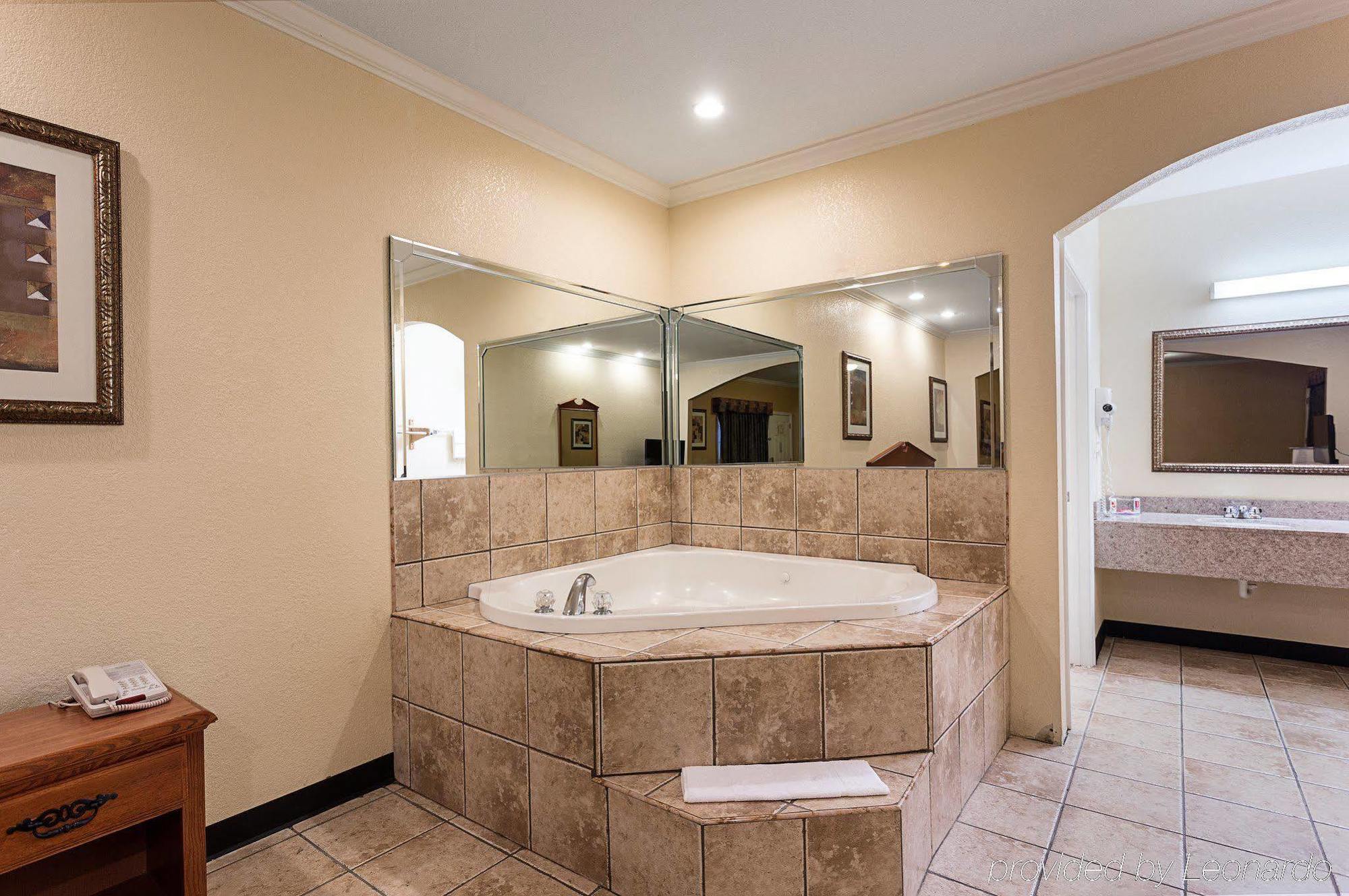 Econo Lodge Inn & Suites Horn Lake Exteriör bild